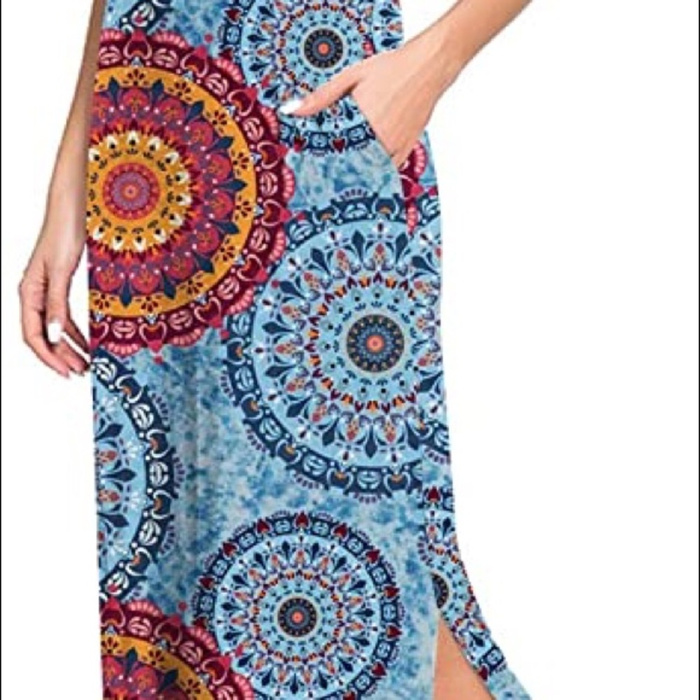 🎉 MAXI DRESS🎉 - Picture 3 of 4
